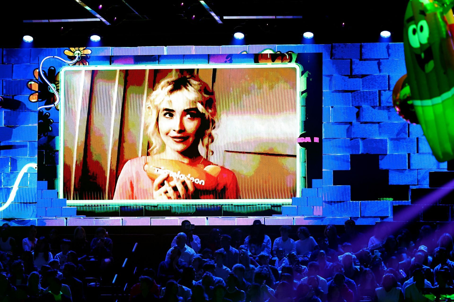 Sabrina Carpenter on the Nickelodeon Kids' Choice Awards - Show (Image Source: Getty)